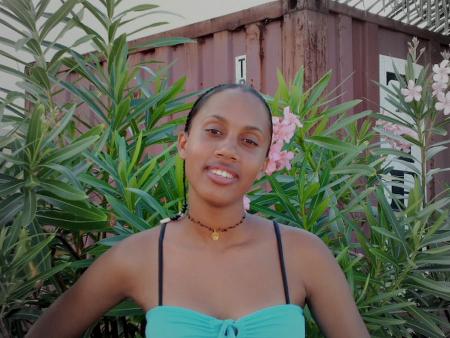                                               Eve-liz